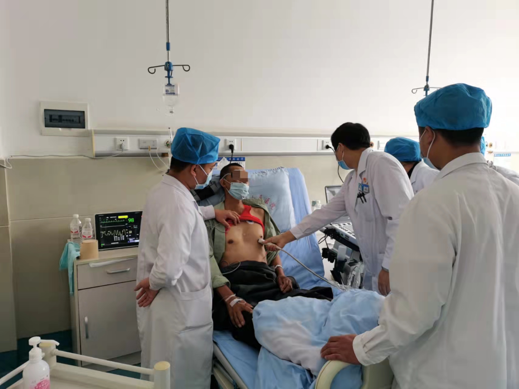绿春县人民医院心内科联合超声科成功完成首