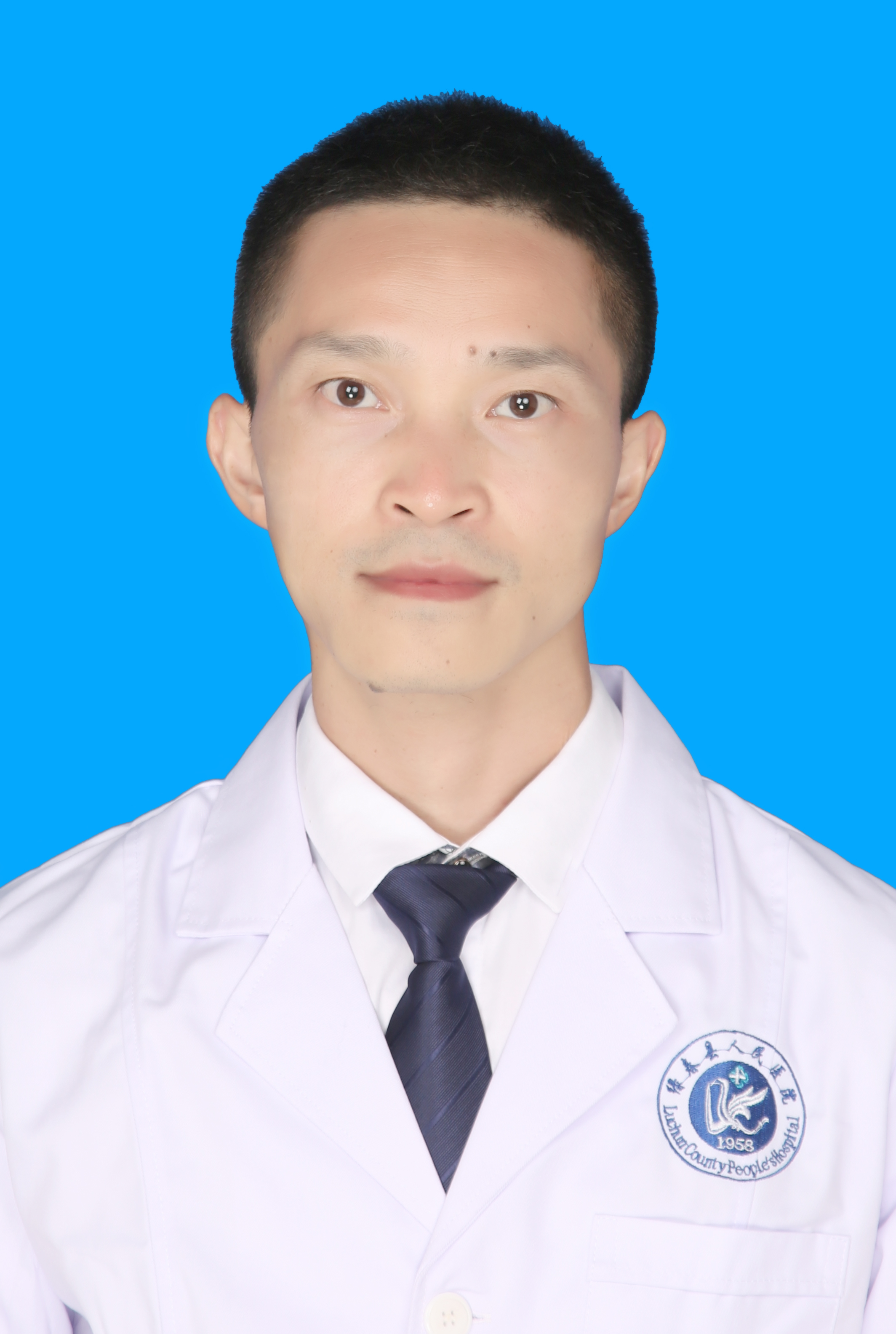李波